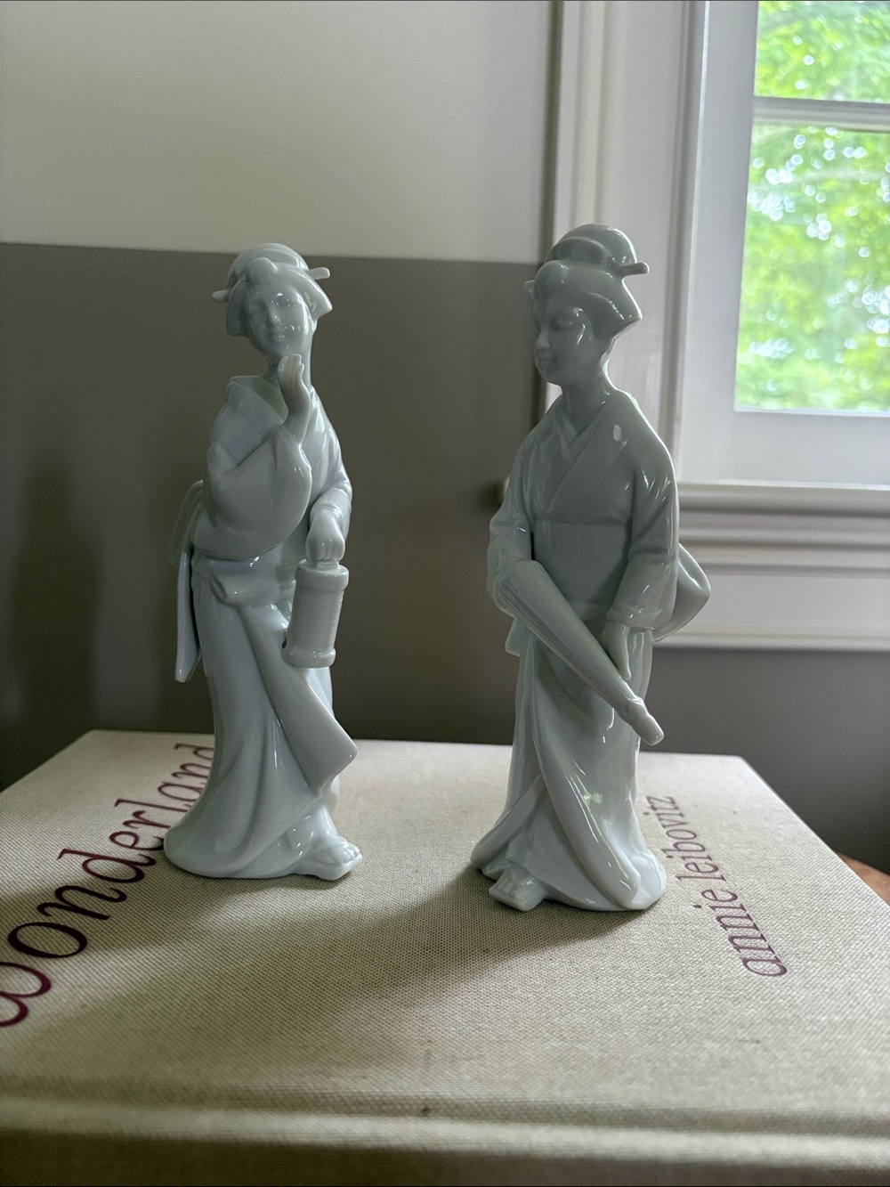 Homco Vintage Japanese Women Geisha Girls Figurines (pair) White Porcelain.